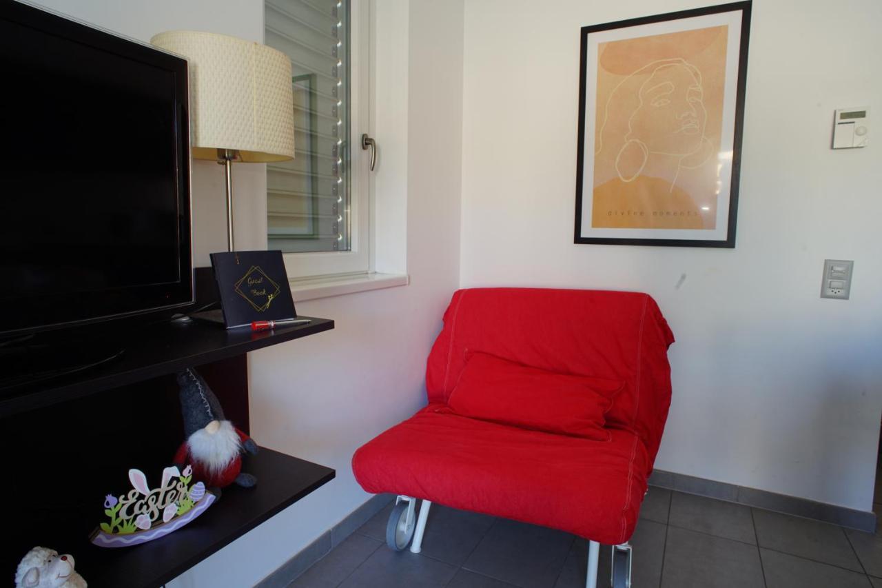 Appartamento Centrale Con Wifi E Posteggio Privato Gratis! Lugano Exterior photo